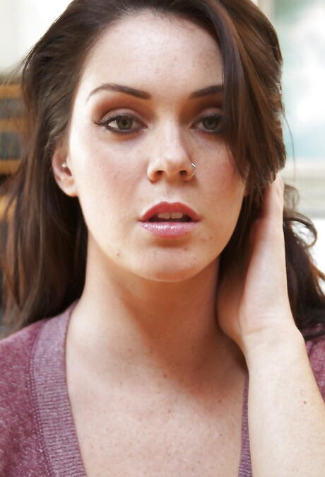 Alluring american babe Alison Tyler exposes big tits and pussy 